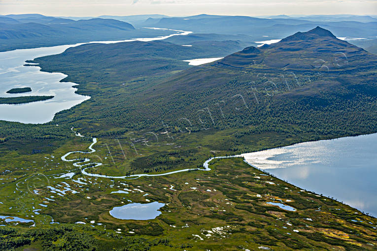 aerial photo, aerial photo, aerial photos, aerial photos, drone aerial, drönarbild, drönarfoto, Harrejavri, Kaitumjaure, landscapes, Lapland, naturreservat, Sirccamvarri, Sjaunja, summer