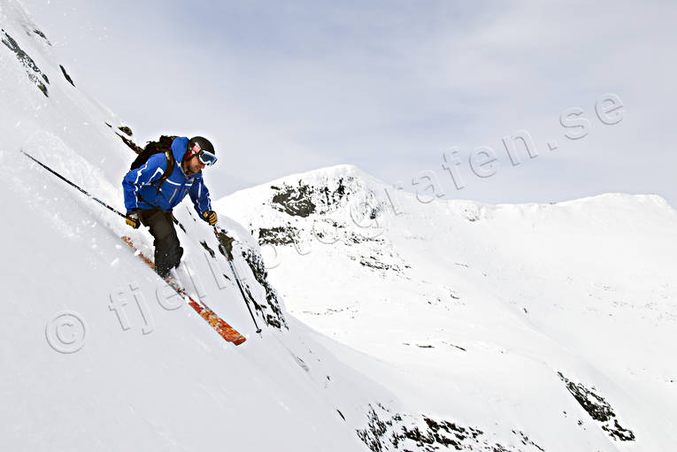 down-hill running, off pist, playtime, precipice  steep, skier, skies, skiing, sport, winter