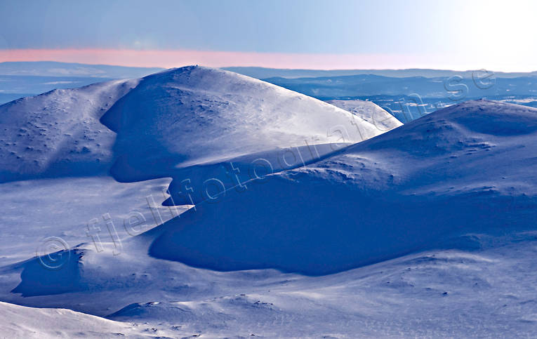 aerial photo, aerial photo, aerial photos, aerial photos, borga mountains, drone aerial, drnarbild, drnarfoto, fjllbilder, Jiengejehtseme, landscapes, Lapland, mountain, shadows, skuggspel, winter, winter mountains