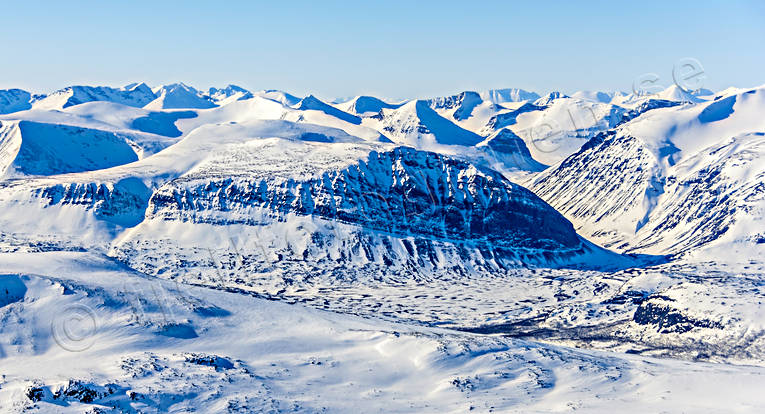 aerial photo, aerial photo, aerial photos, aerial photos, Basstavagge, drone aerial, drnarbild, drnarfoto, istidslmning, landscapes, Lapland, mountain slope, Rinim, Sarek, skvalrnna, winter