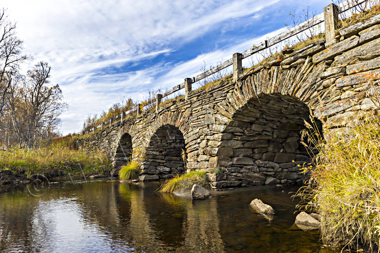 attractions, autumn, autumn colours, bridge, engineering projects, Jamtland, landscapes, old, Skalstugevgen, stone arche bridge, stone bridge, watercourse