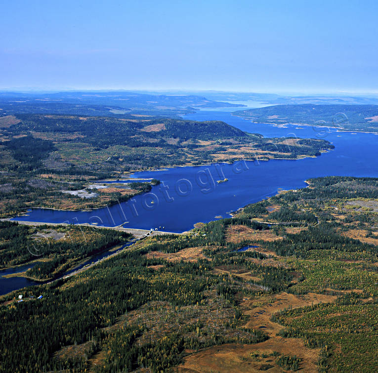 aerial photo, aerial photo, aerial photos, aerial photos, autumn, dam, drone aerial, drnarfoto, electrical power, electricity production, energy, energy production, hydro electric power plant, hydroelectric installation, landscapes, Lapland, power plants, power station, Storjuktan, Storuman, work