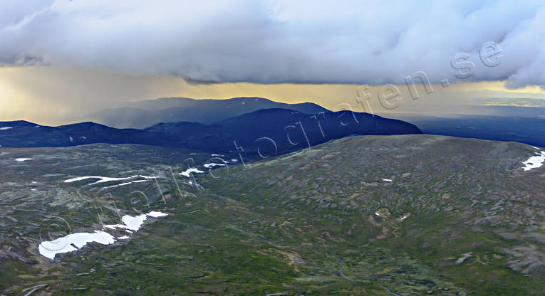 aerial photo, aerial photo, aerial photos, aerial photos, drone aerial, drnarfoto, Jamtland, landscapes, mountain, mountain pictures, nature, Oviksfjallen, rain showers, sky, storm clouds, summer