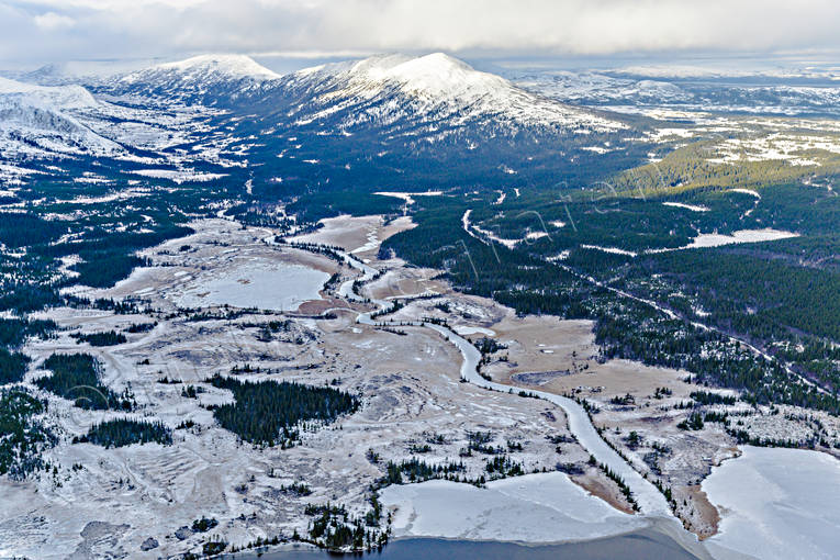 aerial photo, aerial photo, aerial photos, aerial photos, autumn, bog soil, court, drone aerial, drnarbild, drnarfoto, Drrsvalen, frosty, Gaallanavte, Jamtland, landscapes, Mstjrnen, Rutsdalen, Skackerfjallen, Storvallen, Storvalln