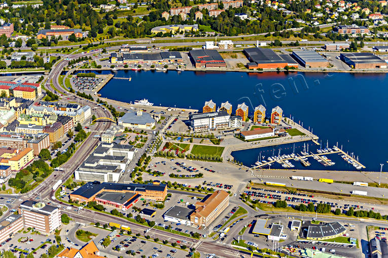 aerial photo, aerial photo, aerial photos, aerial photos, drone aerial, drönarfoto, harbour, industristad, landscapes, Medelpad, small-boat harbour, städer, summer, Sundsvall, Sundsvallsfjärden, Östermalm