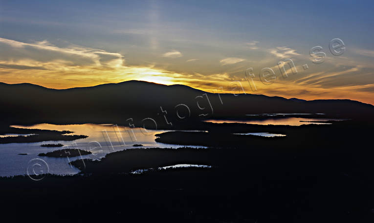 aerial photo, aerial photo, aerial photos, aerial photos, Anaris Mountains, canvastavla, drone aerial, drnarfoto, evening, Fototavla, Hana lake, Jamtland, landscapes, summer, sunset, tavla, Wide lake