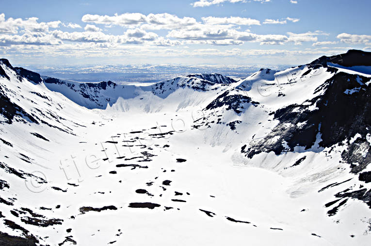 aerial photo, aerial photo, aerial photos, aerial photos, drone aerial, drnarfoto, Jamtland, landscapes, mountains, spring, sylarna, Sylarnamassivet