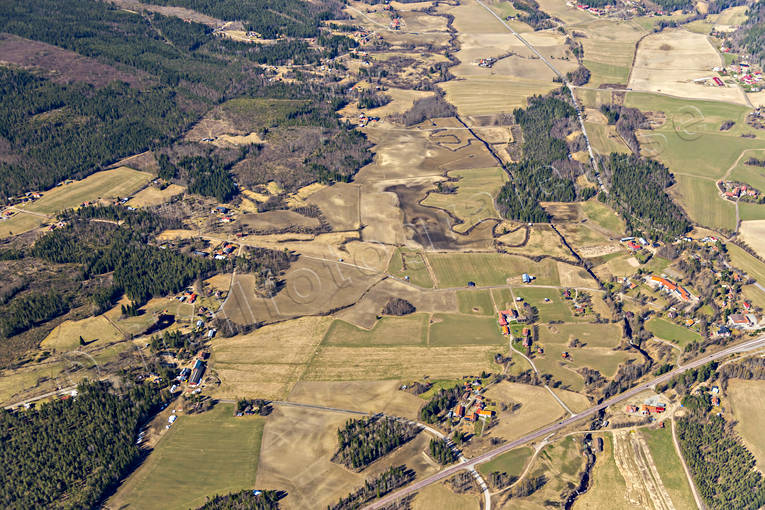 aerial photo, aerial photo, aerial photos, aerial photos, ant, arable land, drone aerial, drnarfoto, Grns, Halsingland, landscapes, Lrng, Miln, Nyb, odlingslandskap, spring, T, valley, villages, sen