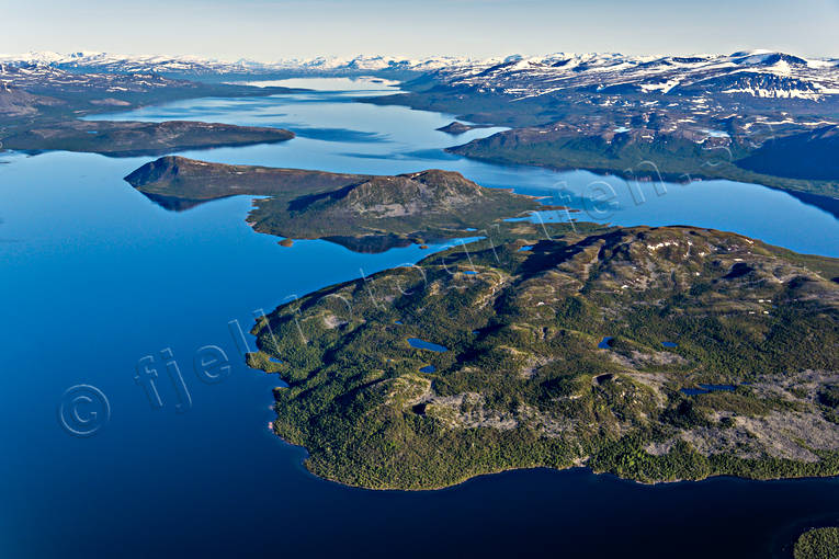 Torne trask towards bjorkliden aerial photo, aerial photo, aerial photos, aerial photos, Bieskecohkka, drone aerial, drönarfoto, fjällbilder, landscapes, Lapland, Roavvoaivi, summer, Swedish Mountains, torne trask