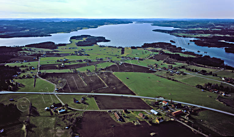 aerial photo, aerial photo, aerial photos, aerial photos, arable land, countryside, drone aerial, drnarfoto, Jamtland, landscapes, Lockne, Lockne area, Lockne lake, odlingslandskap, spring