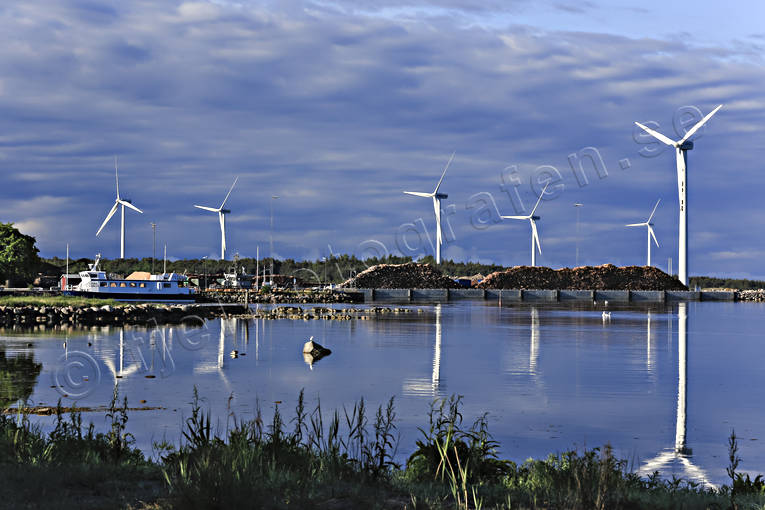 electrical power, electricity production, energy, Gotland, harbour, Klintehamn, landscapes, nature, port, sea, sea, sea-shore, vindkraftpark, vindsnurror, wind power, wind power plants, wind power plants