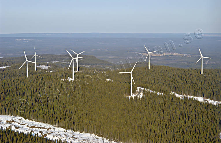 aerial photo, aerial photo, aerial photos, aerial photos, Almasa, ange, drone aerial, drnarfoto, electrical energy, electrical power, electricity production, energy, energy production, environment, environmental influence, Jamtland, landscapes, Offerdal, power plants, power production, Rshn, vindsnurra, vindsnurror, wind power, wind power plants, wind power plants, work