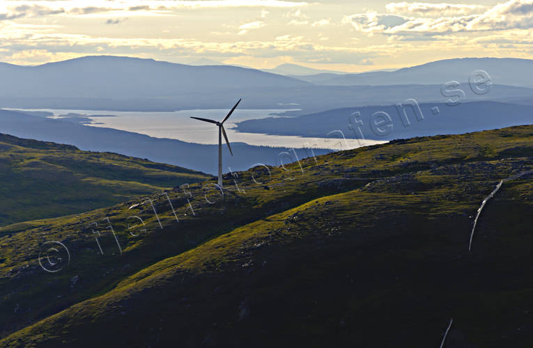 electrical energy, electrical power, electricity production, energy, energy production, environment, environmental influence, Jamtland, landscapes, mountain, mountains, power plants, power production, summer, vindsnurra, vindsnurror, wind power, wind power plants, wind power plants, work