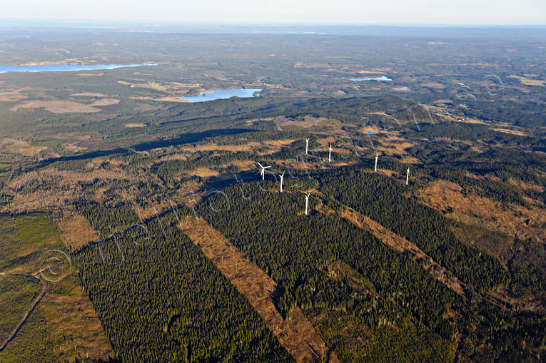 aerial photo, aerial photo, aerial photos, aerial photos, Almasa, ange, autumn, drone aerial, drnarfoto, electrical energy, electrical power, electricity production, energy, energy production, environment, environmental influence, Jamtland, landscapes, Offerdal, power plants, power production, Rshn, vindsnurra, vindsnurror, wind power, wind power plants, wind power plants, work