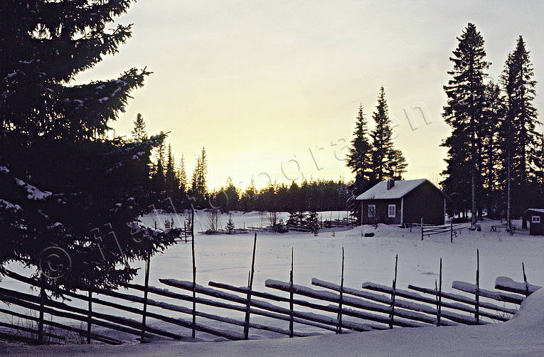 ambience, ambience pictures, atmosphere, christmas, christmas ambience, christmas card, christmas pictures image, fence, season, seasons, summer cottage, summer cottage, Valbacken, winter, winter view