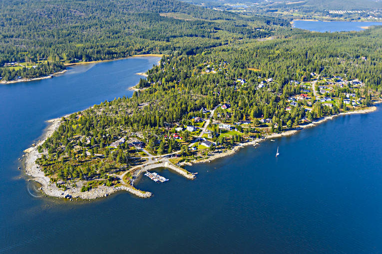 aerial photo, aerial photo, aerial photos, aerial photos, Angermanland, cabins, drone aerial, drnarfoto, fritidsstugor, Fllviken, landscapes, small-boat harbour, sommarstugor, summer, Sdra Sundet, Ytterskatan