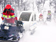 alpine rescue team, alpine rescuer, communication, communications, land communication, motor sports, mountain, mountain, snow storm, snowmobile, snowmobile, storm, storm, winter, äventyr