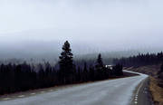 ambience, ambience pictures, atmosphere, deserted, deserted, fog, Herjedalen, road, season, seasons, spring, vemdalskalet, wasteland, wilderness, woodland