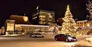 ambience, ambience pictures, atmosphere, christmas ambience, city, evening, Jamtland, julgran, kontor, Lnsfrskringar, Main Square, Ostersund, snow, square, square, Storsjteatern, stder, winter, winter ambience, winter's night